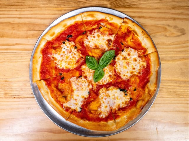 Margherita Pizza.